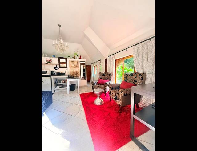 1 BEDROOM PROPERTY TO RENT IN WOODMEAD